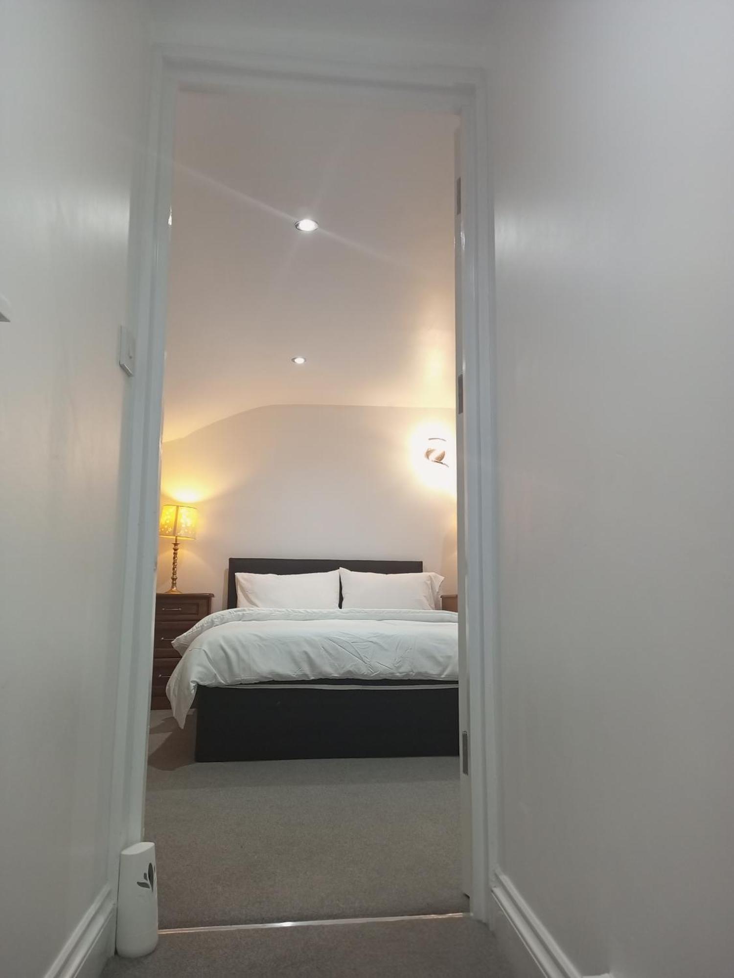Family Lodge, Princess Lodge, Executive Lodge, Master'S Lodge Илфорд Экстерьер фото
